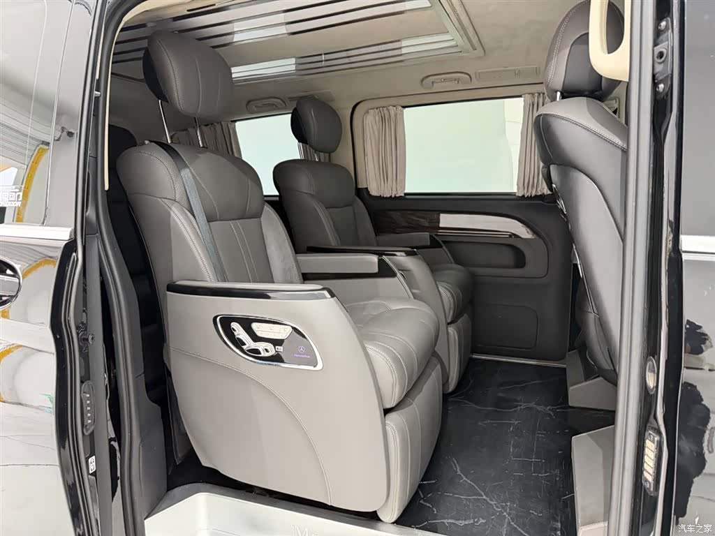 Mercedes-Benz 7, 2020 20