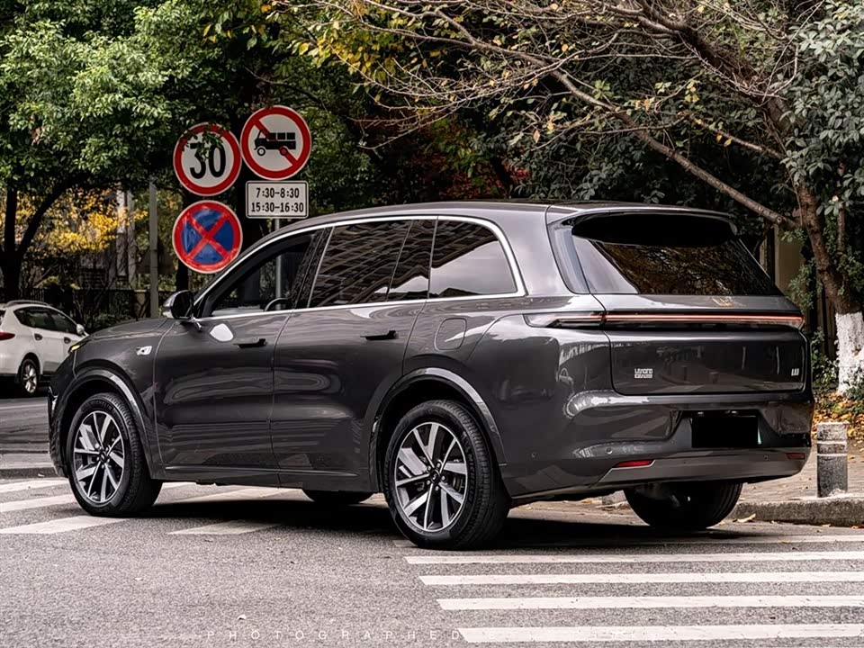 Li Auto Ideal L8
