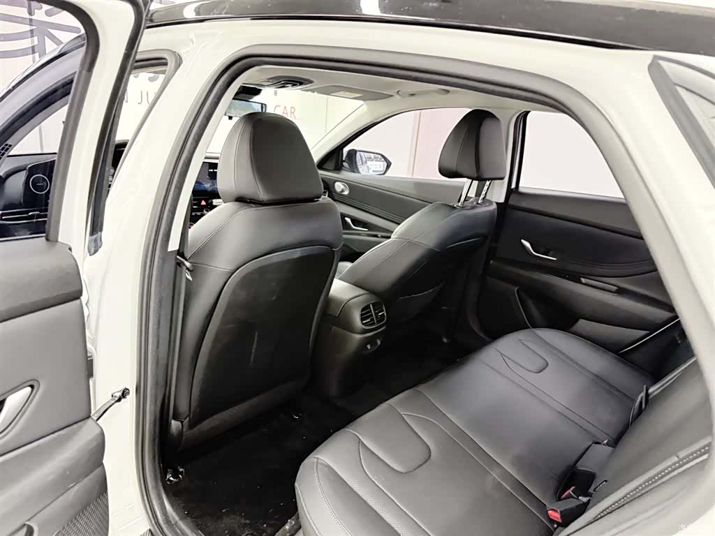 Hyundai Elantra, 2024 10
