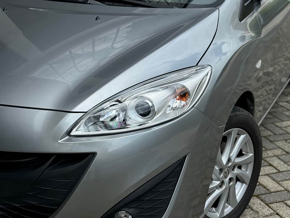 Mazda 5