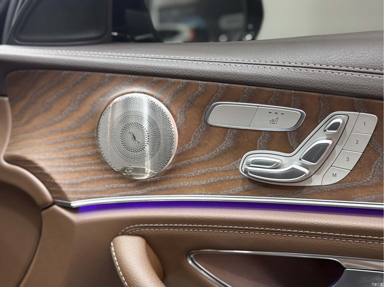 Mercedes-Benz E-Class, 2022 11