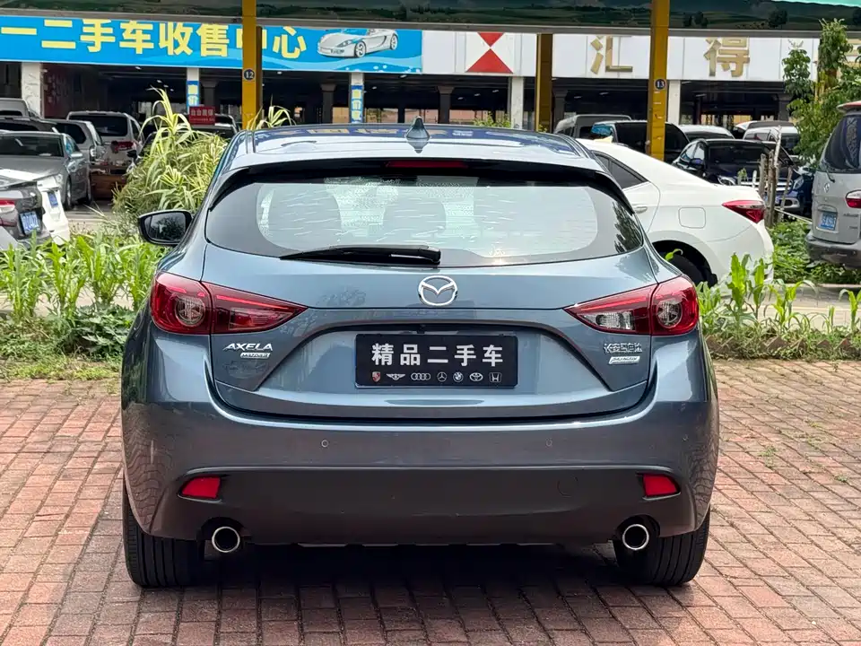 Mazda 3 Angkesaila
