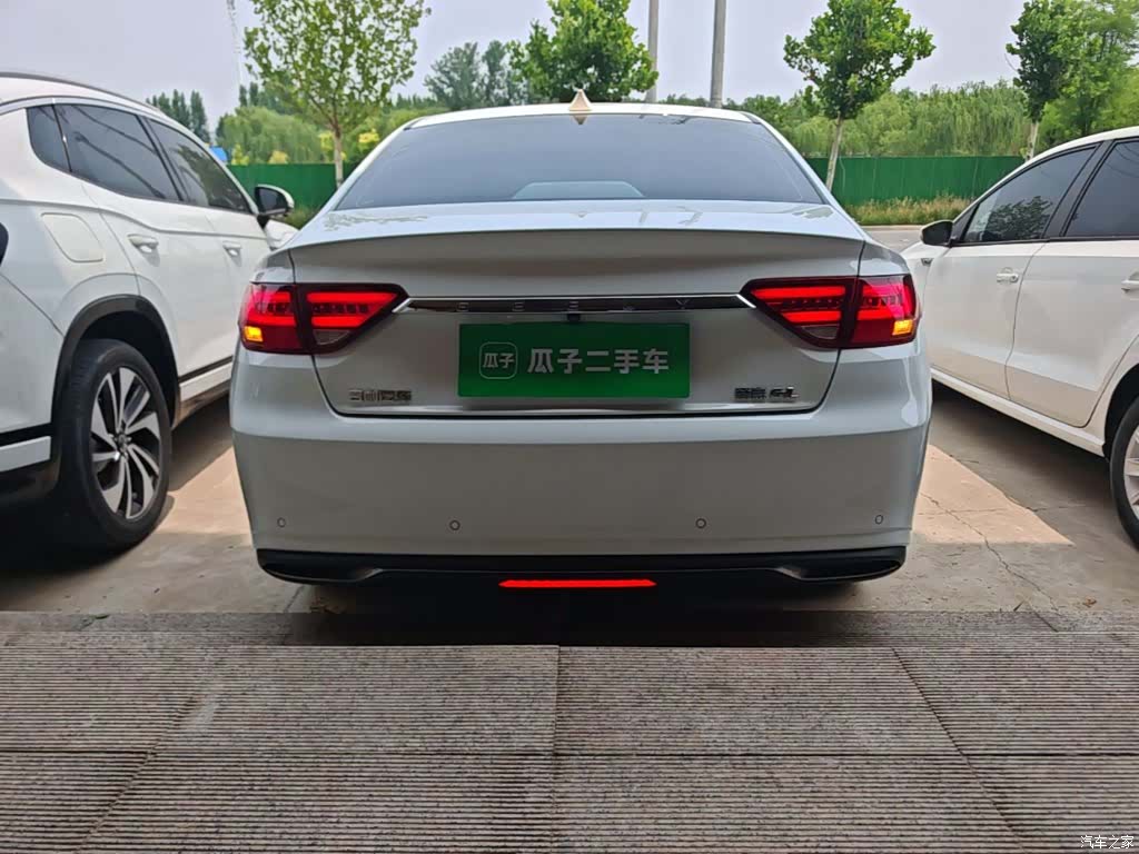 Geely Emgrand, 2021 6