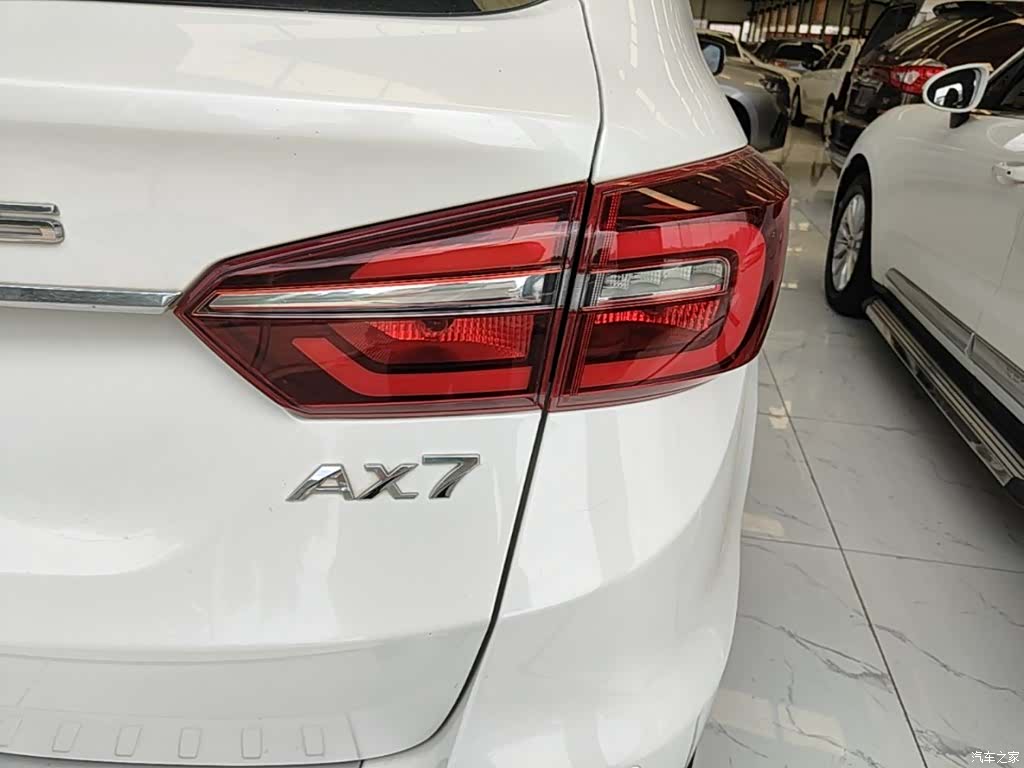 DongFeng AX7, 2018 8