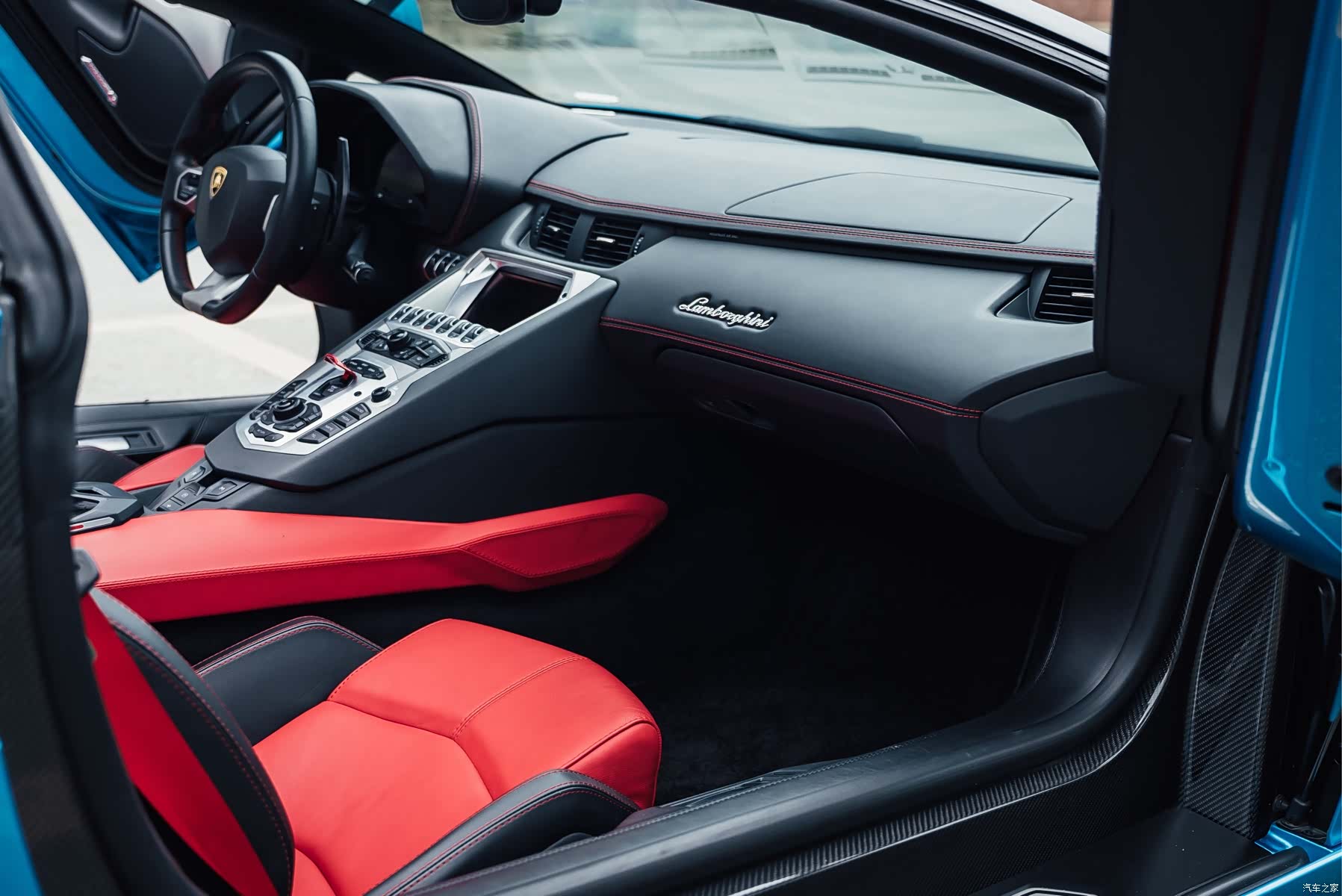 Lamborghini Aventador, 2019 13
