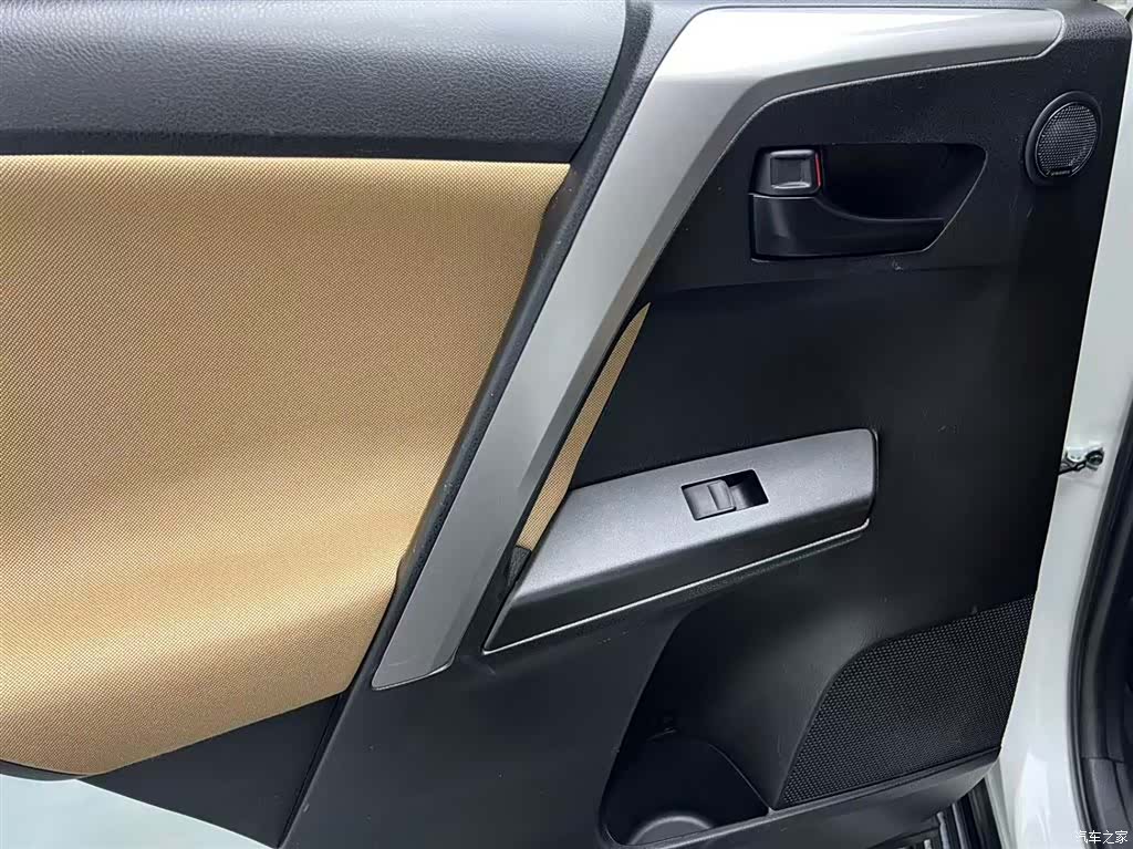 Toyota RAV4, 2018 13