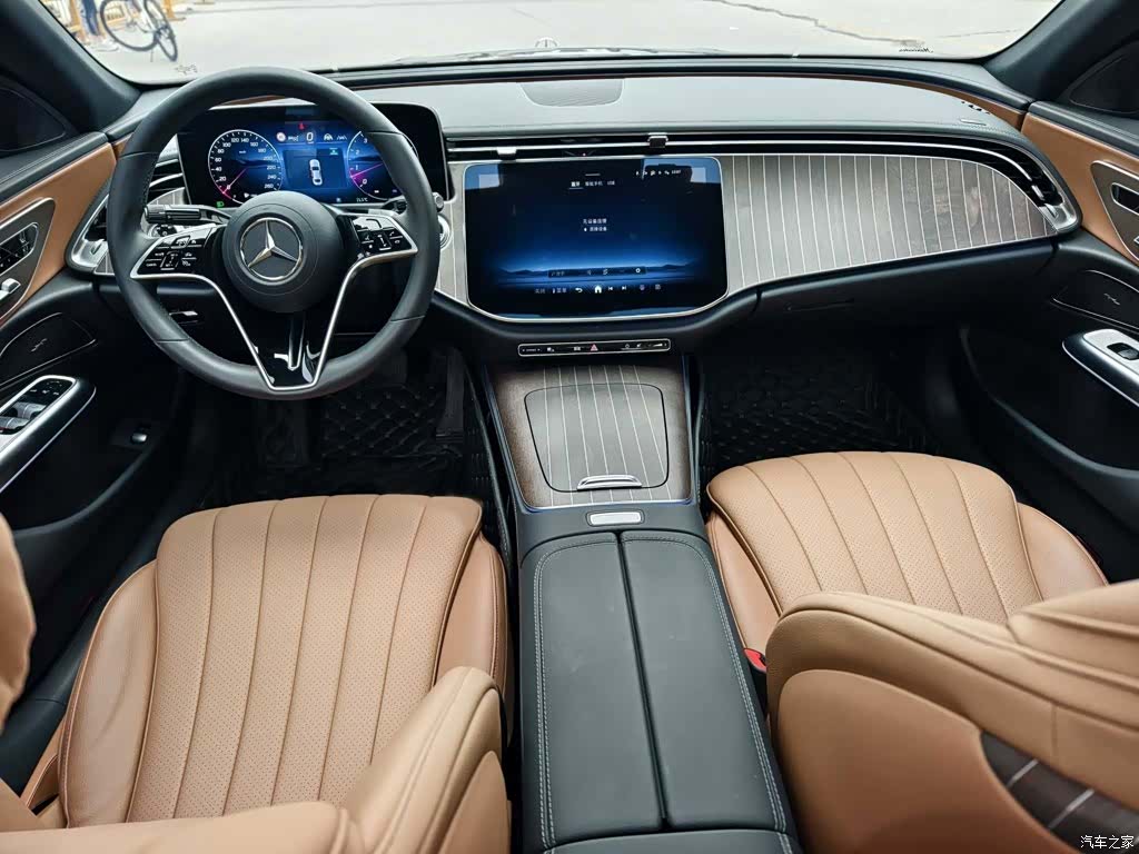 Mercedes-Benz E-Class, 2024 13