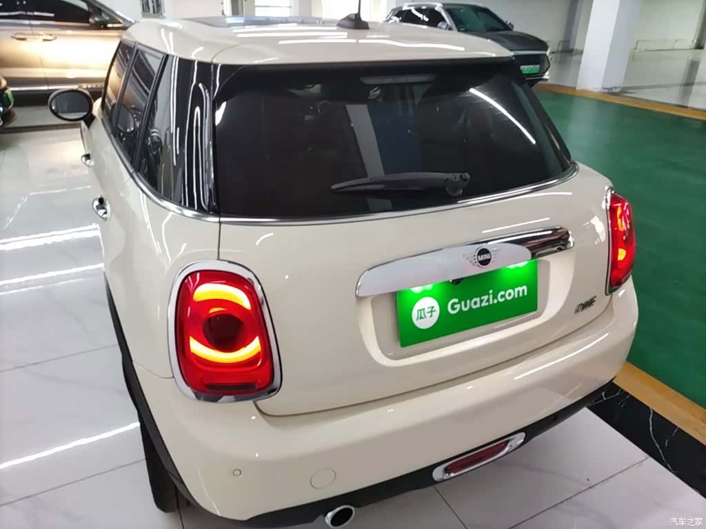 Mini ONE, 2020 6