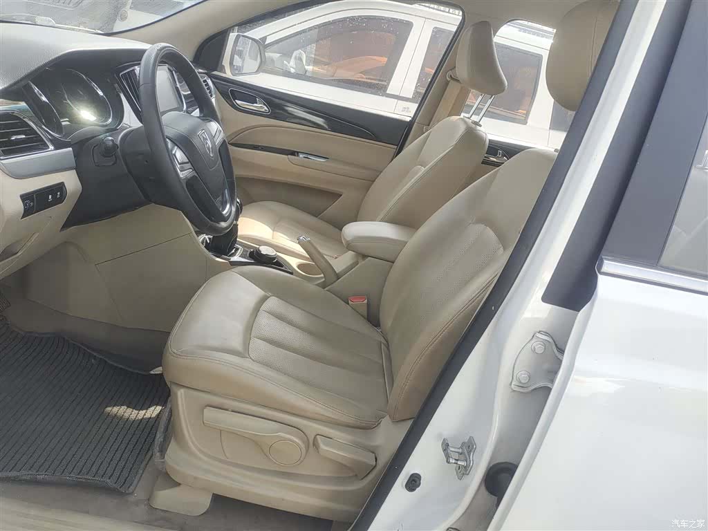 Wuling 730, 2018 15