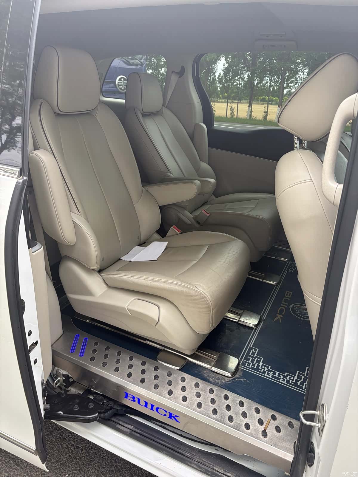 Buick GL8, 2021 4