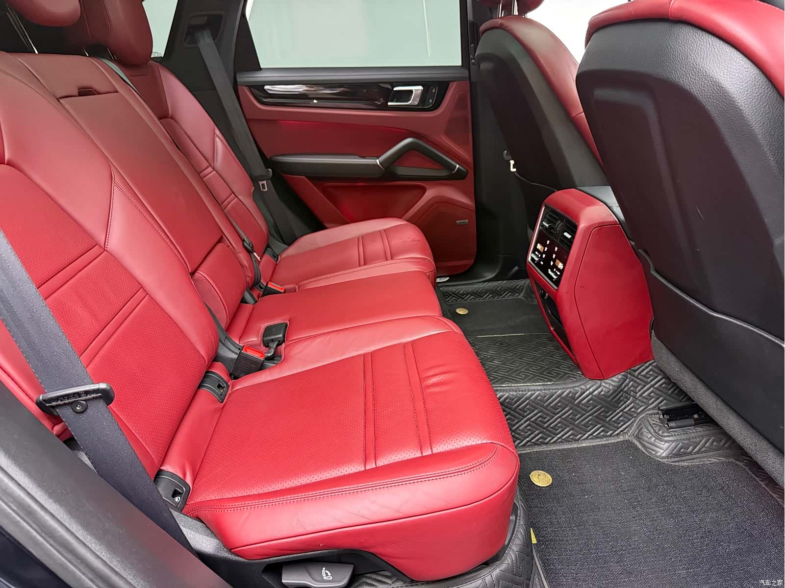 Porsche Cayenne, 2023 13