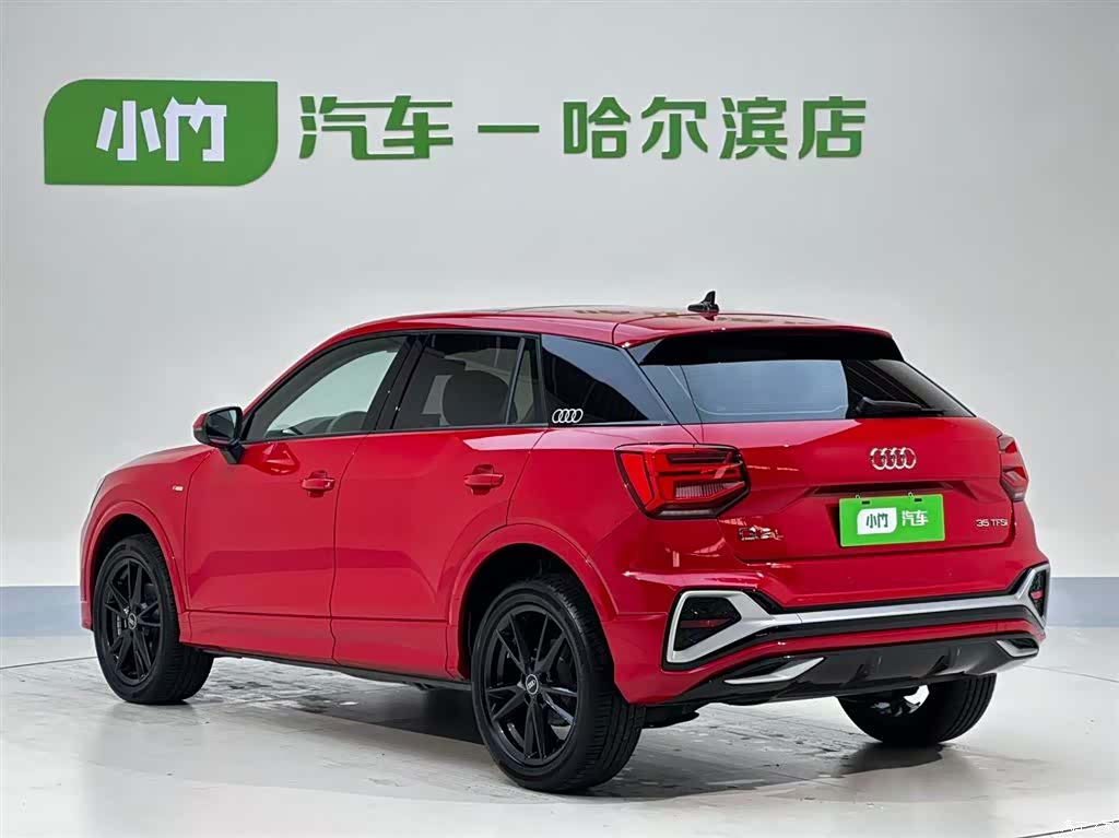 Audi Q2L, 2023 все фото