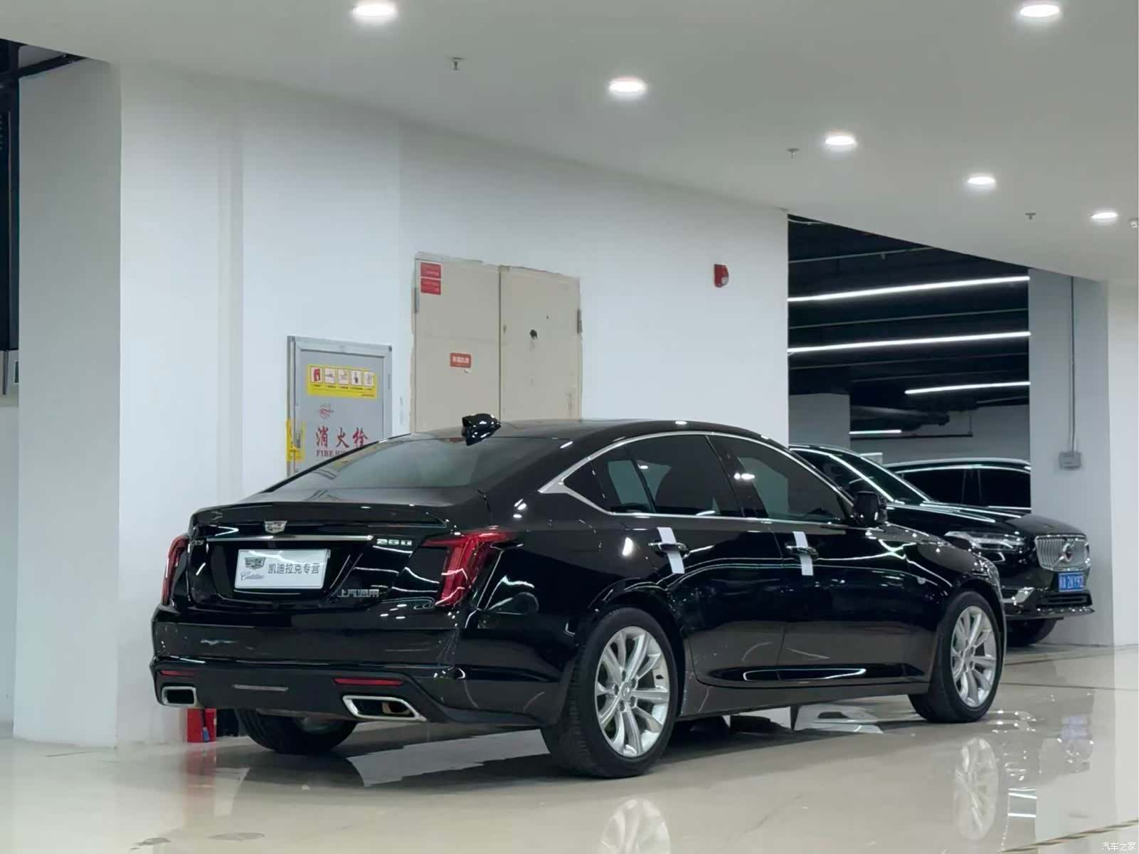 Cadillac CT5, 2024 все фото