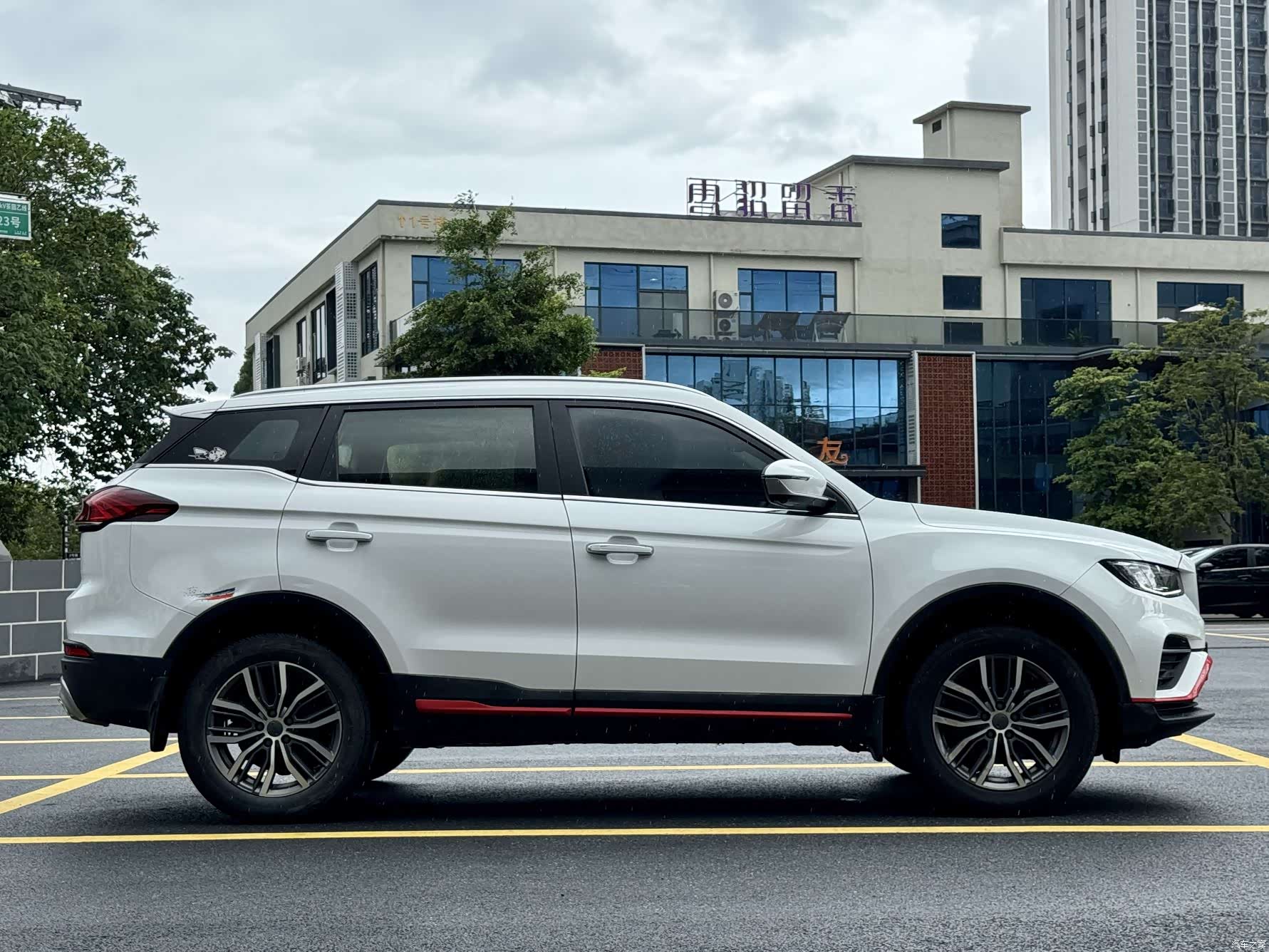 Geely Boyue, 2020 8
