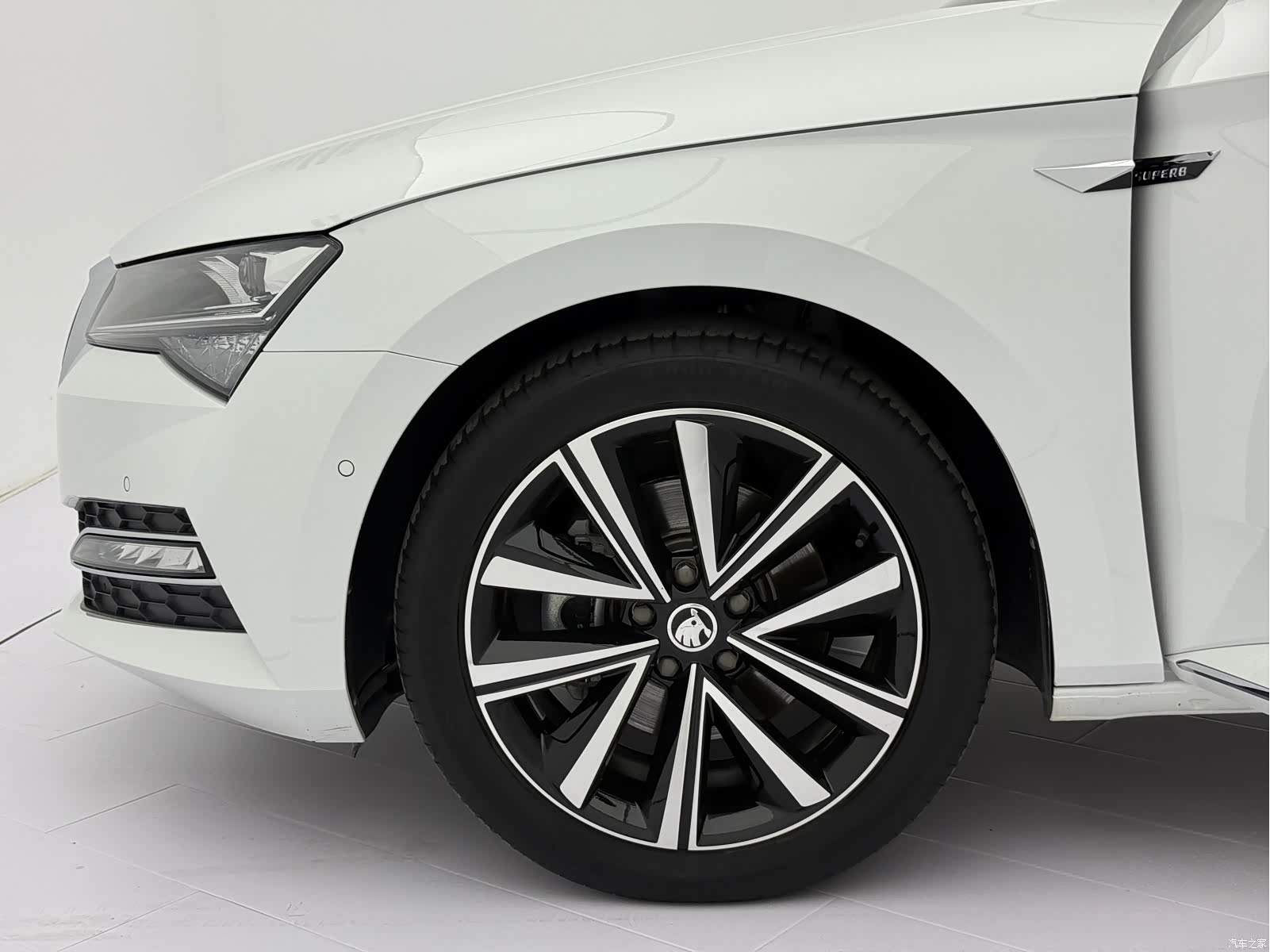 Skoda Superb, 2023 23