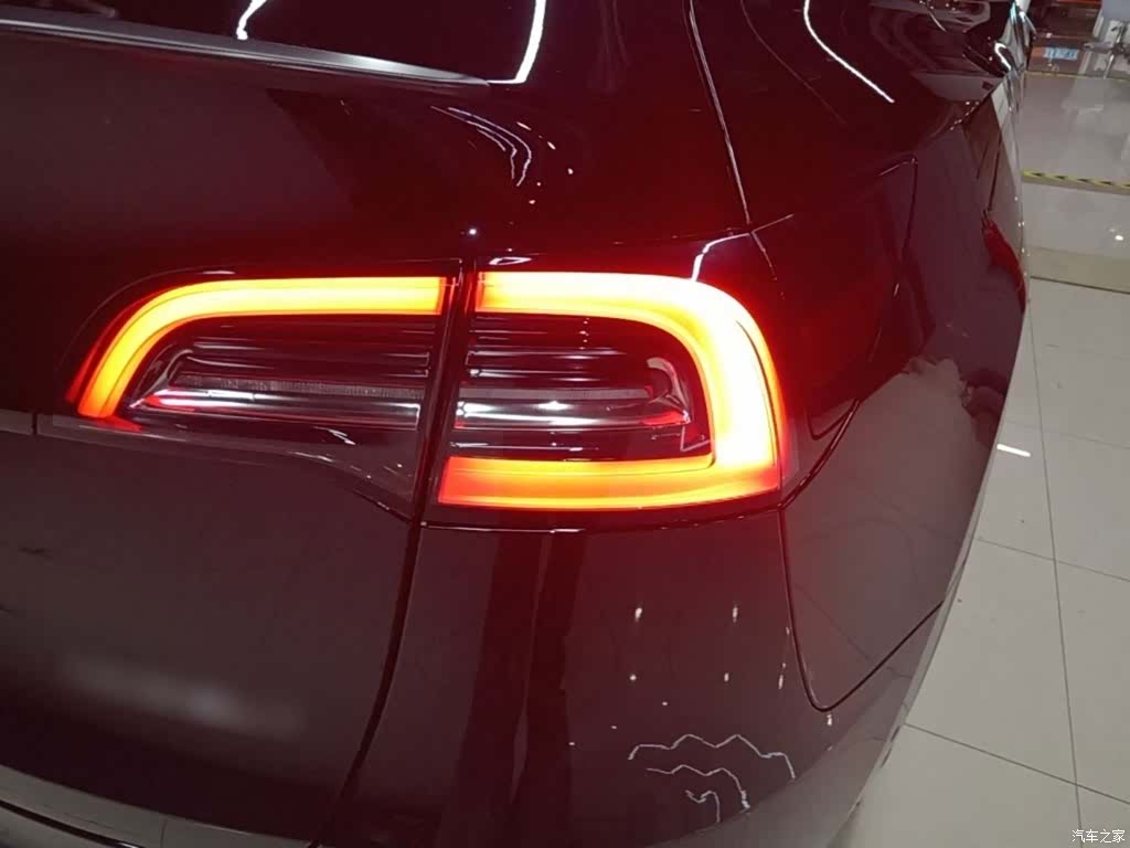 Tesla Model Y, 2023 8
