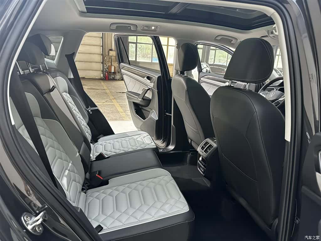 Volkswagen Tayron, 2022 22