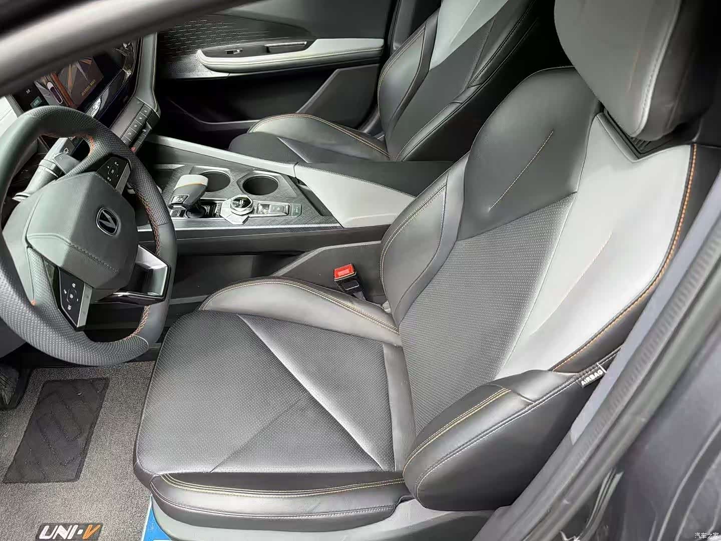 Changan UNI-V, 2022 8