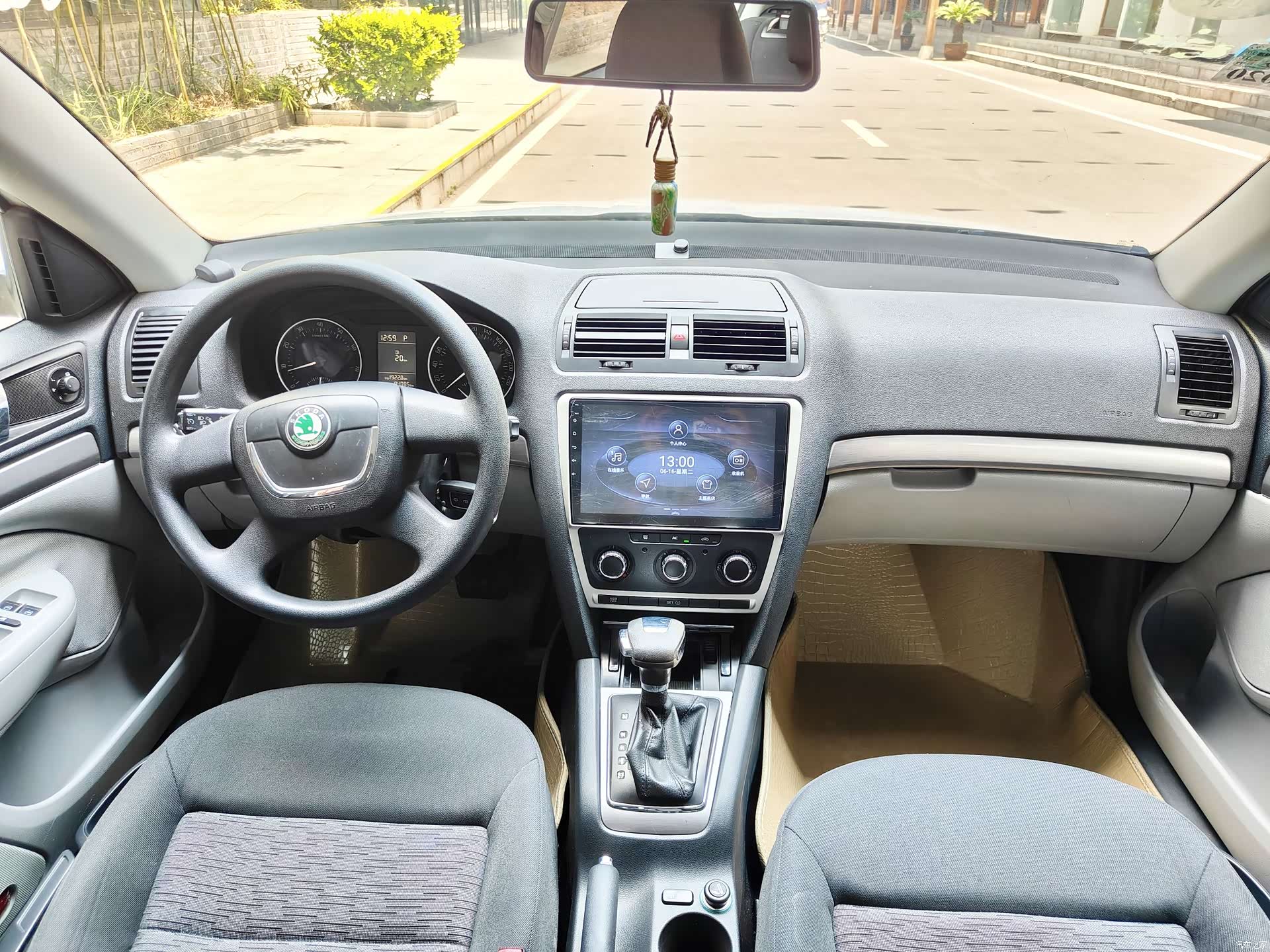 Skoda Octavia, 2013 8
