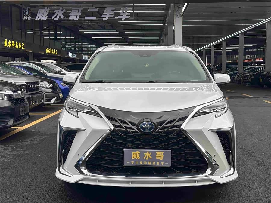 Toyota SIENNA 2022, фото 3
