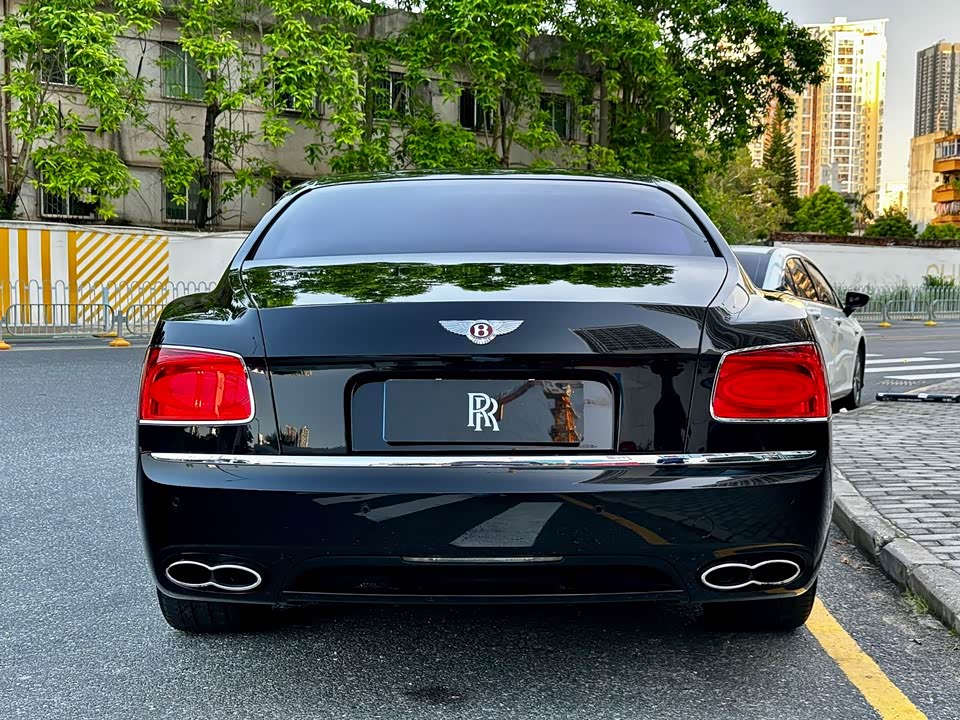 Bentley Flying