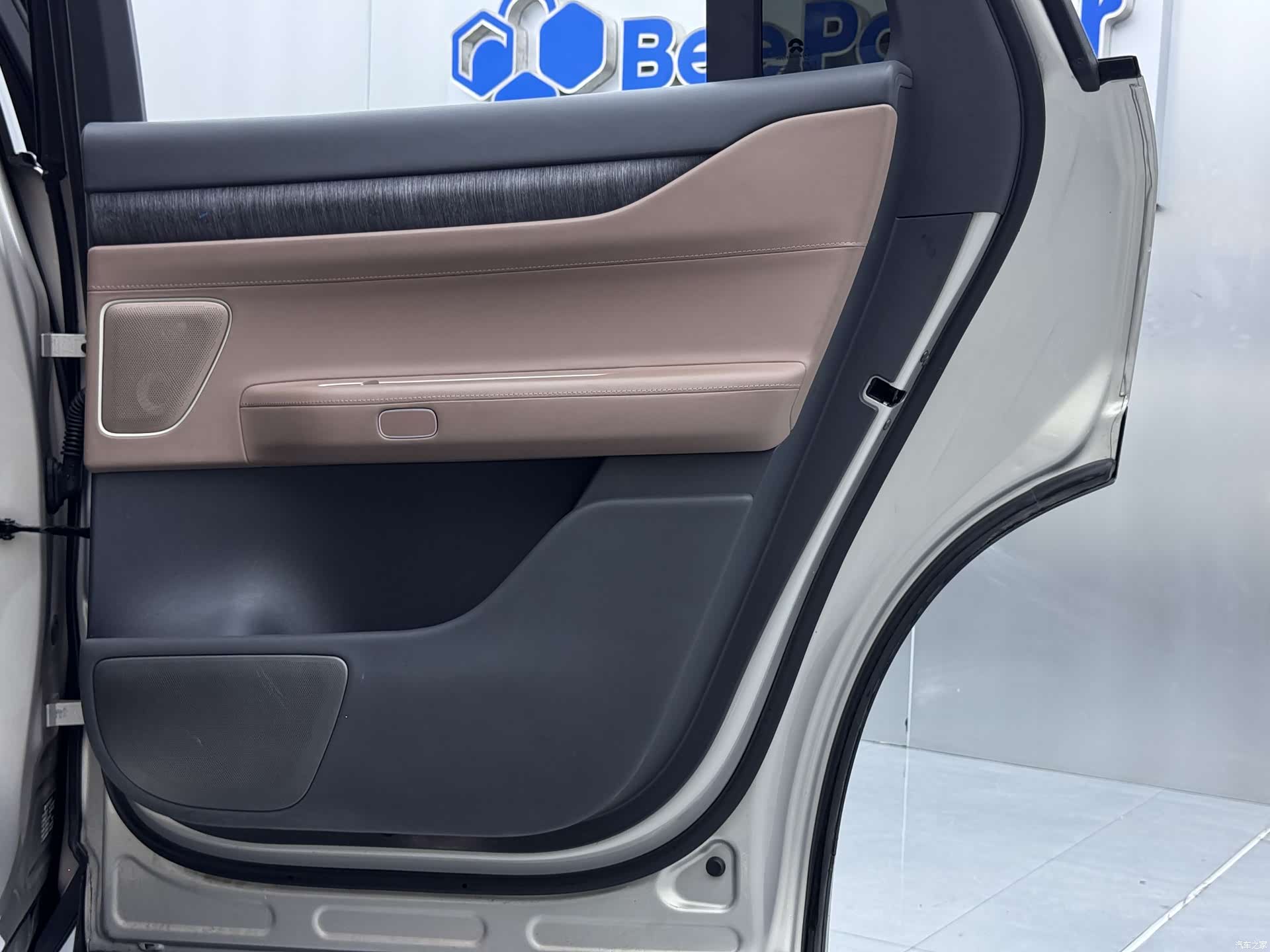 NIO ES8, 2023 25
