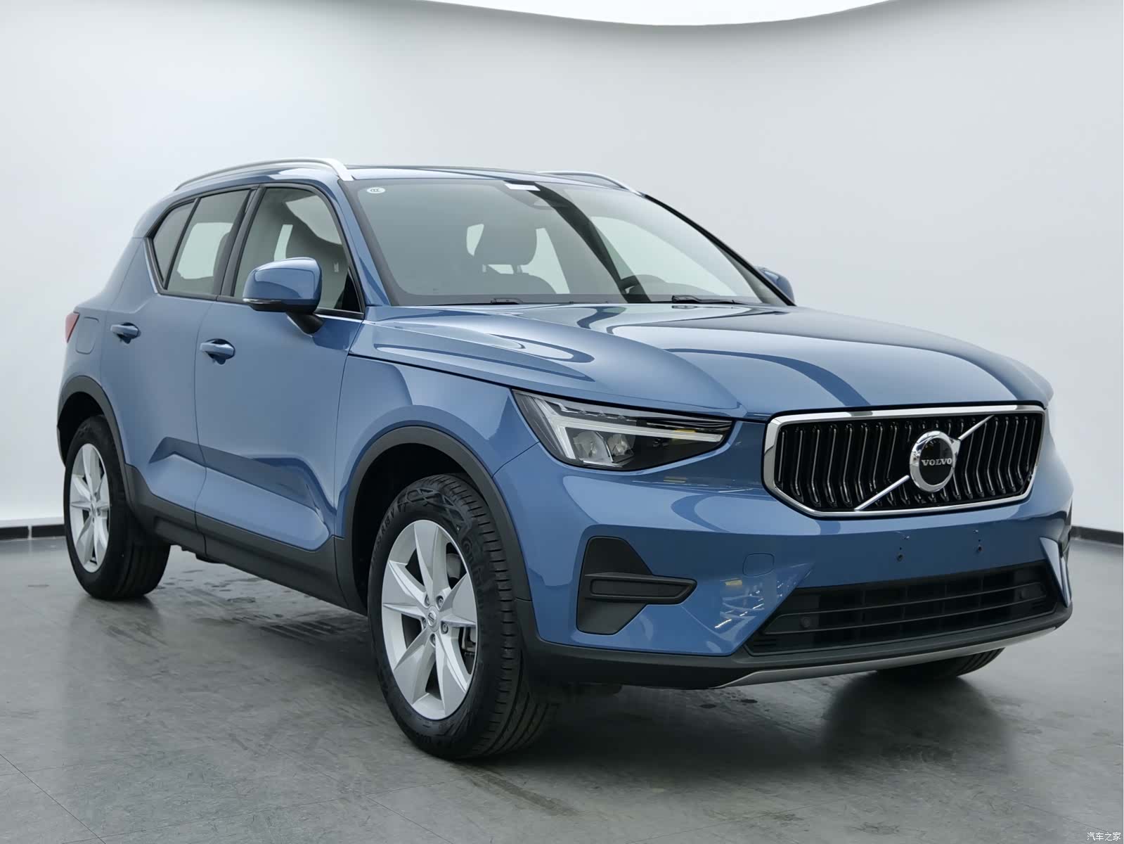 Volvo XC40, 2023 3