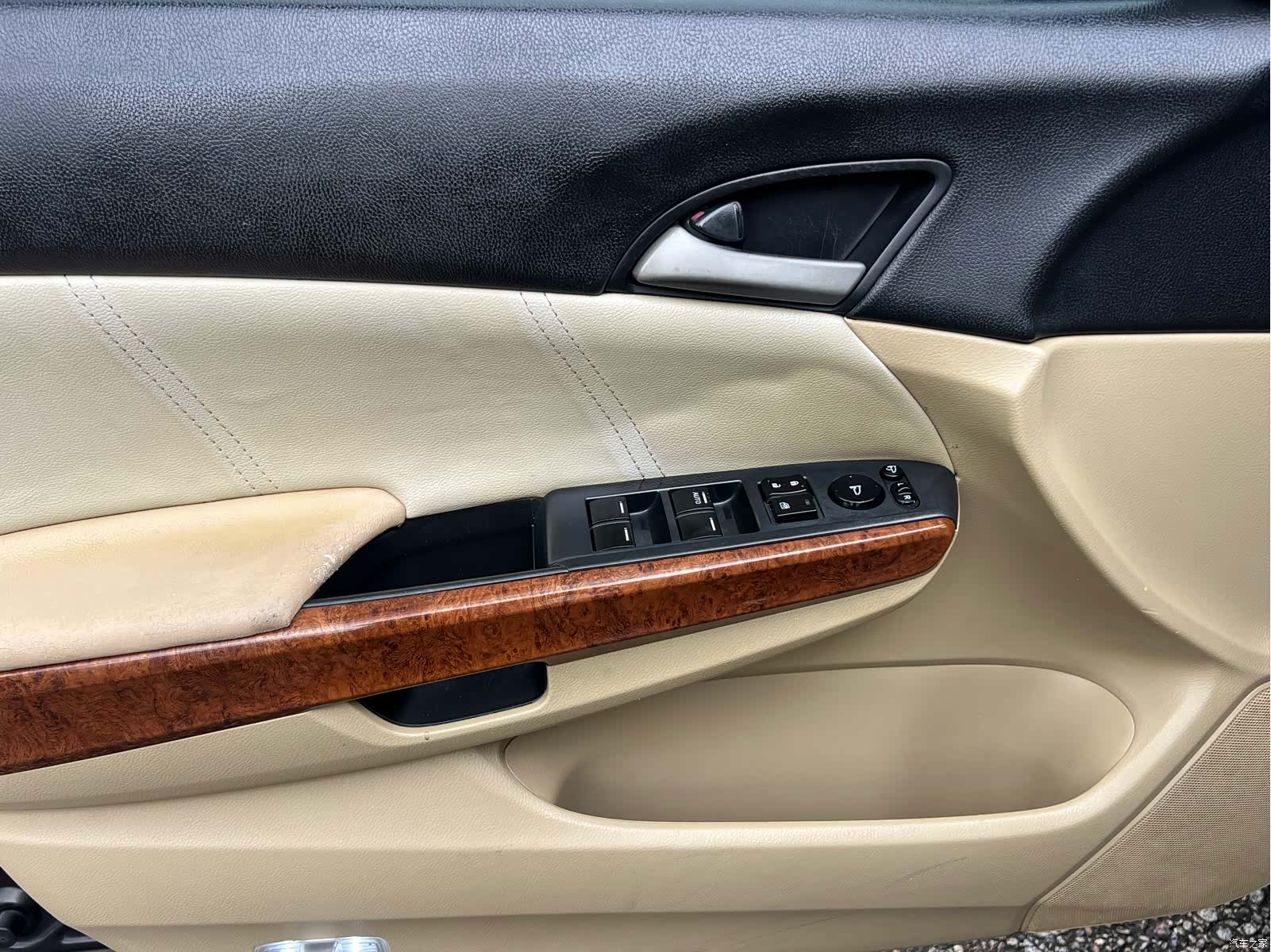 Honda Accord, 2011 15