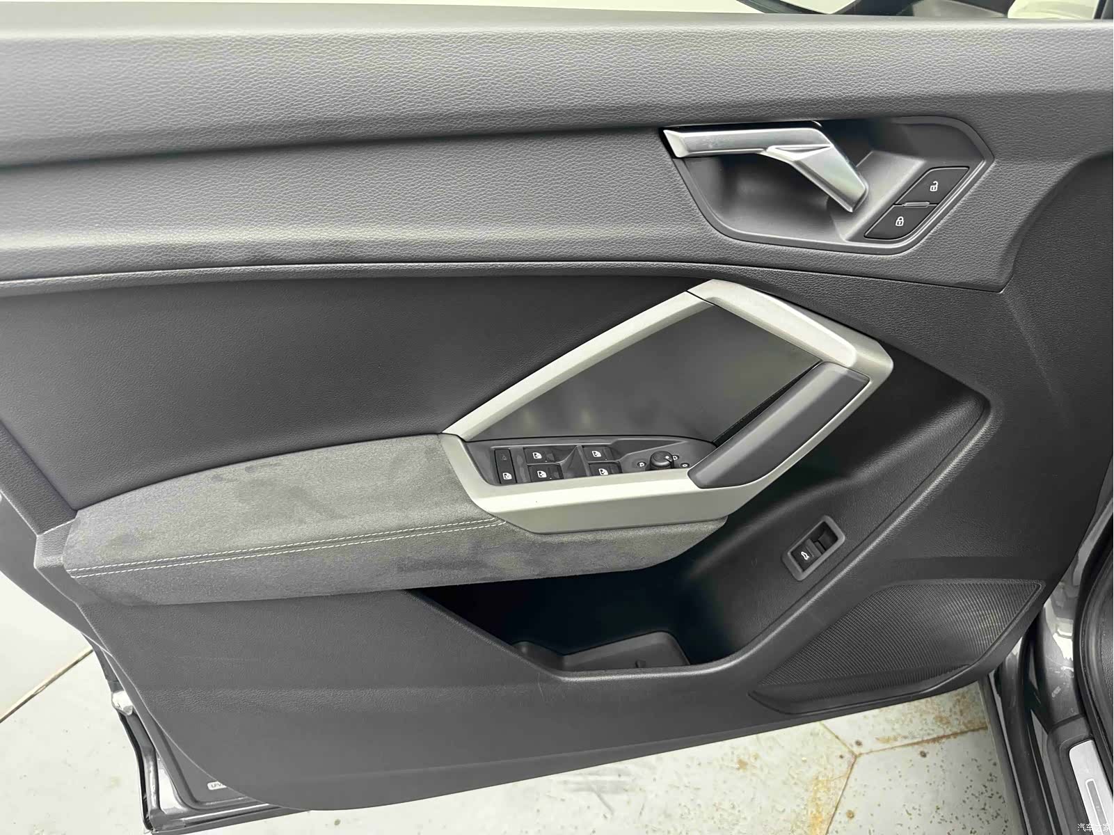 Audi Q3, 2022 10