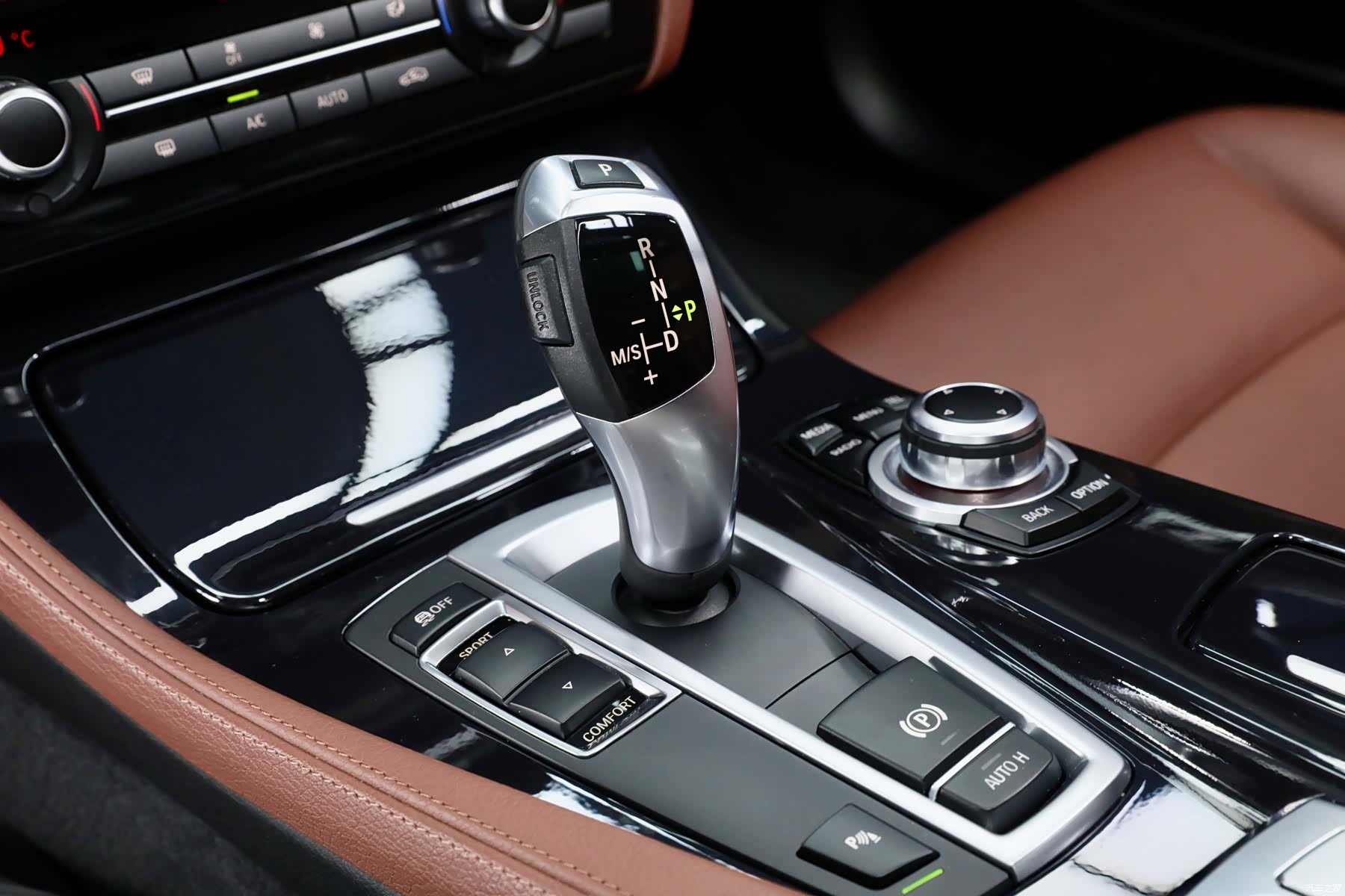 BMW 5 Series, 2017 13