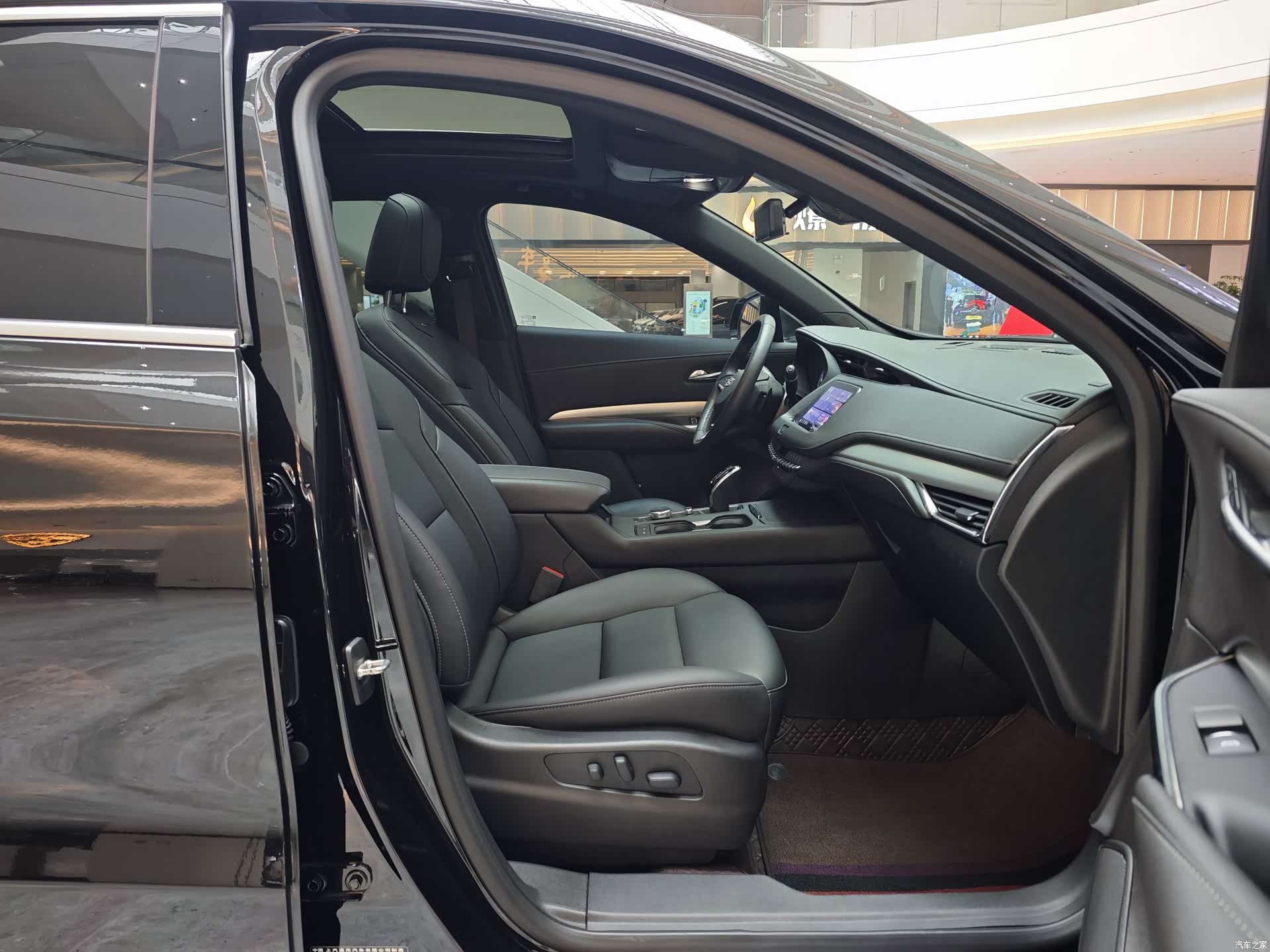Cadillac XT4, 2022 11