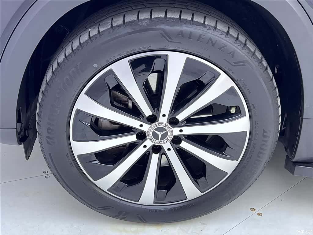Mercedes-Benz GLB, 2024 11