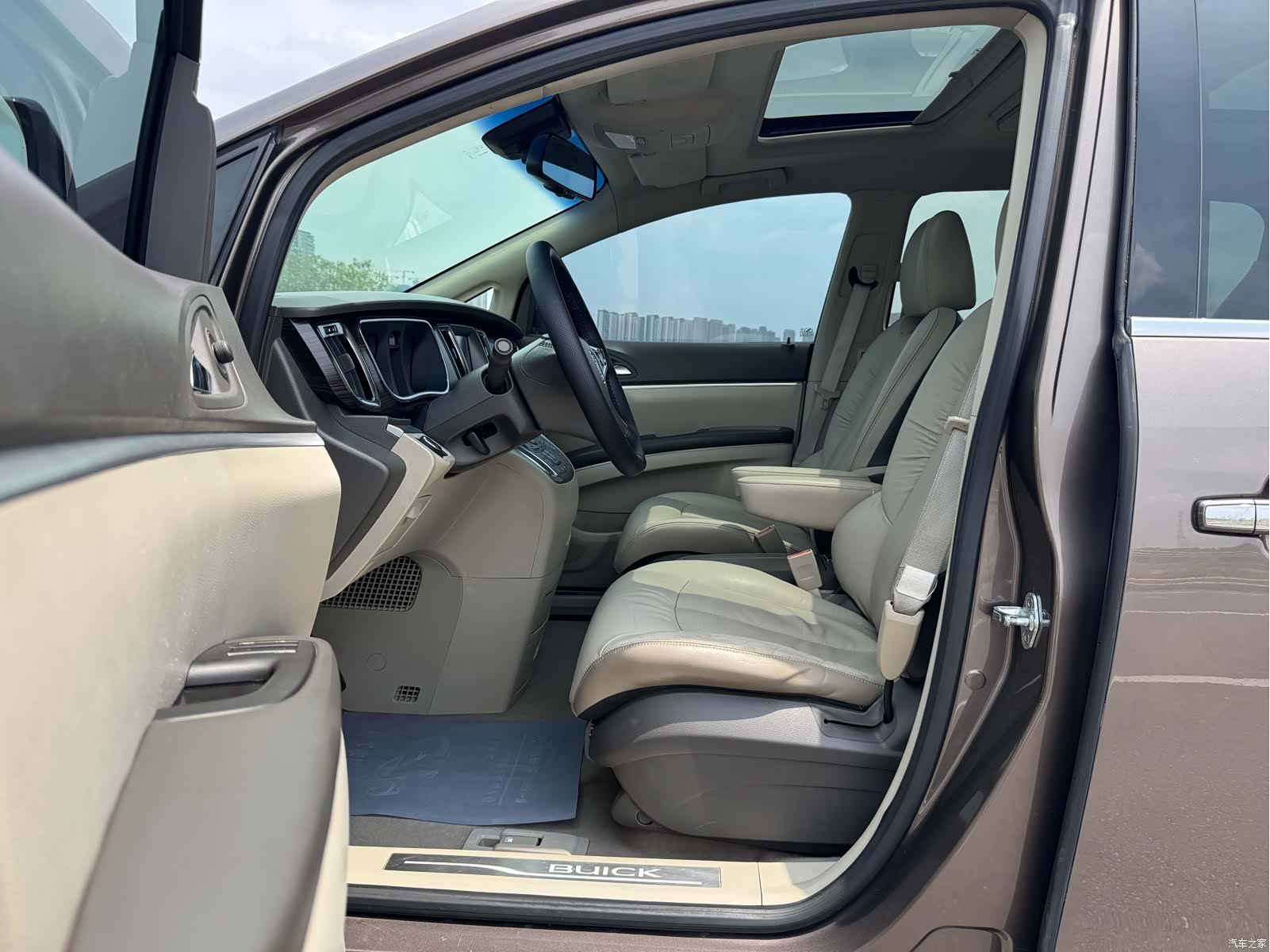 Buick GL8, 2012 13