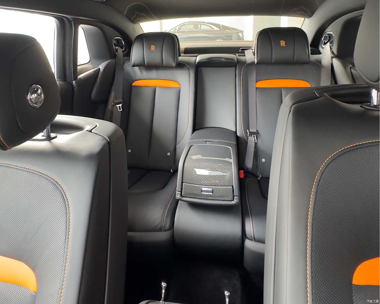 Rolls-Royce Ghost, 2026 19