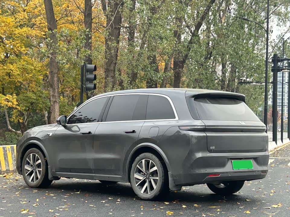 Li Auto Ideal L8