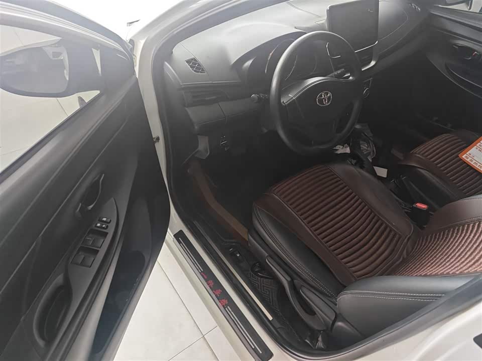Toyota YARiS L to enjoy Toyota YARiS L to enjoy
