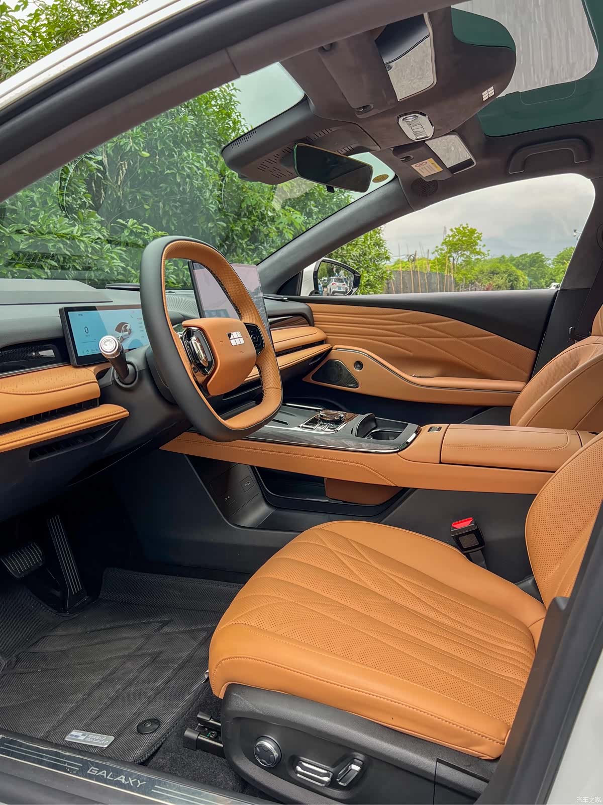 Geely 8, 2025 13
