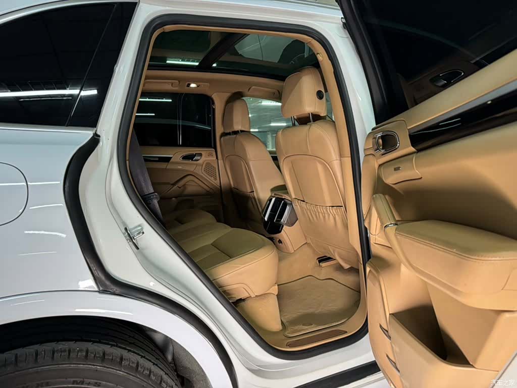 Porsche Cayenne, 2015 18