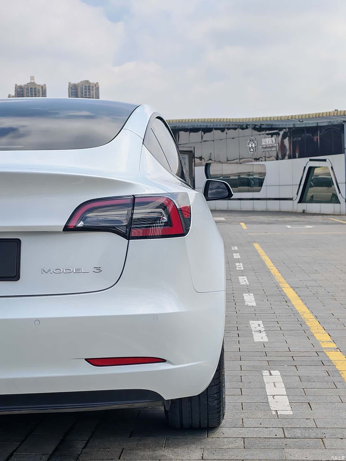 Tesla Model 3, 2022 18