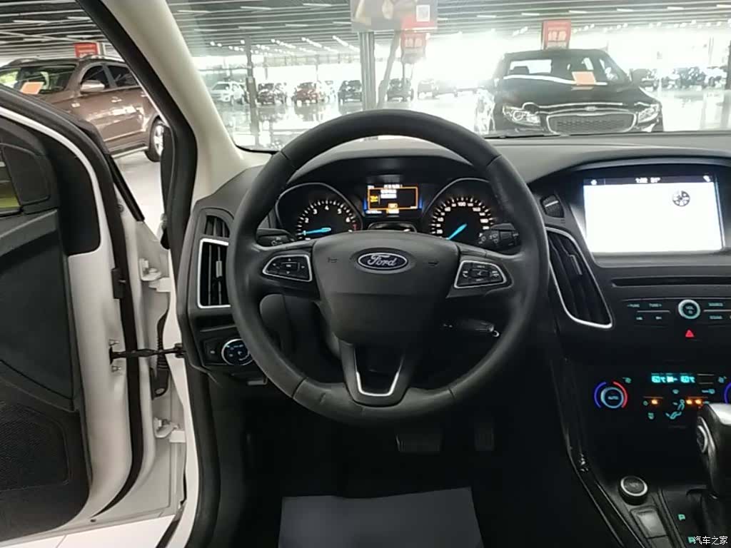 Ford Focus, 2017 11