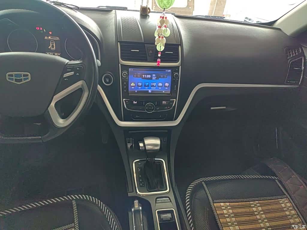 Geely Emgrand, 2015 13