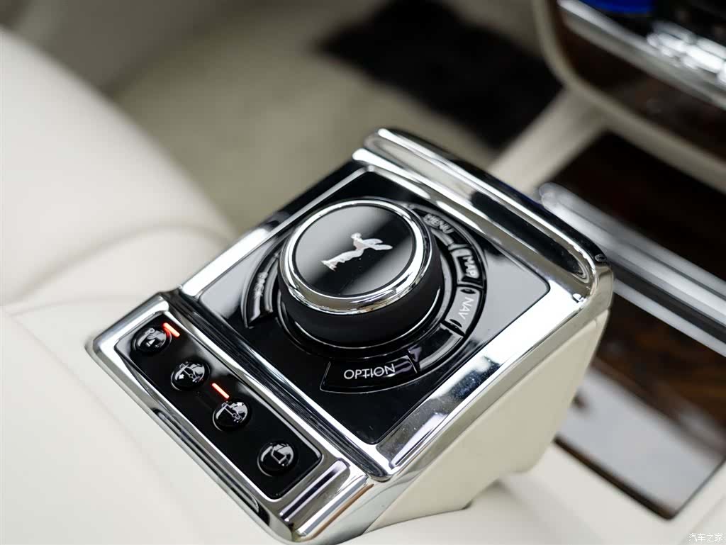 Rolls-Royce Phantom, 2018 29