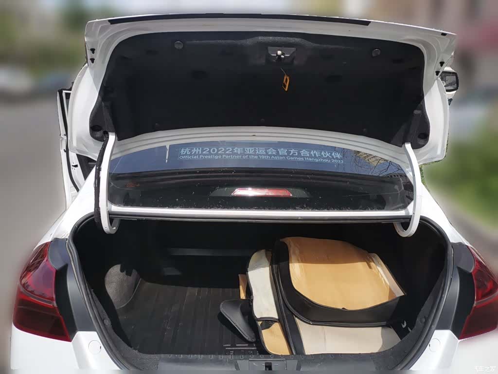 Geely Emgrand, 2020 10