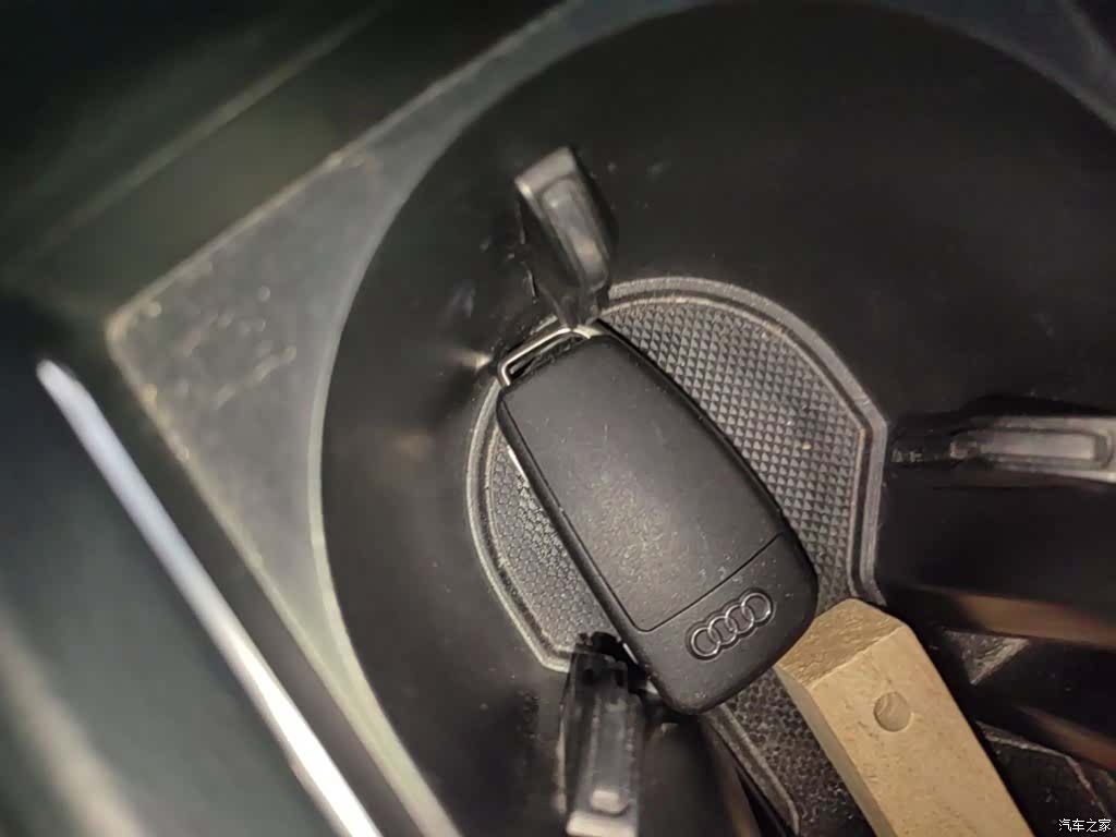 Audi Q3, 2021 9
