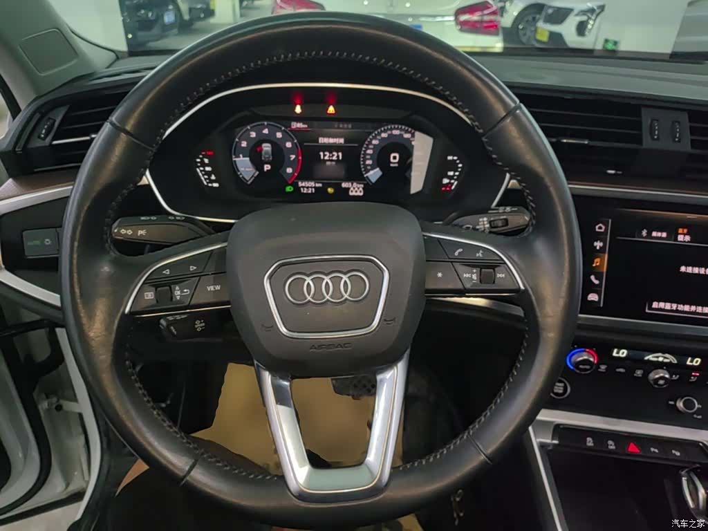 Audi Q3, 2021 11