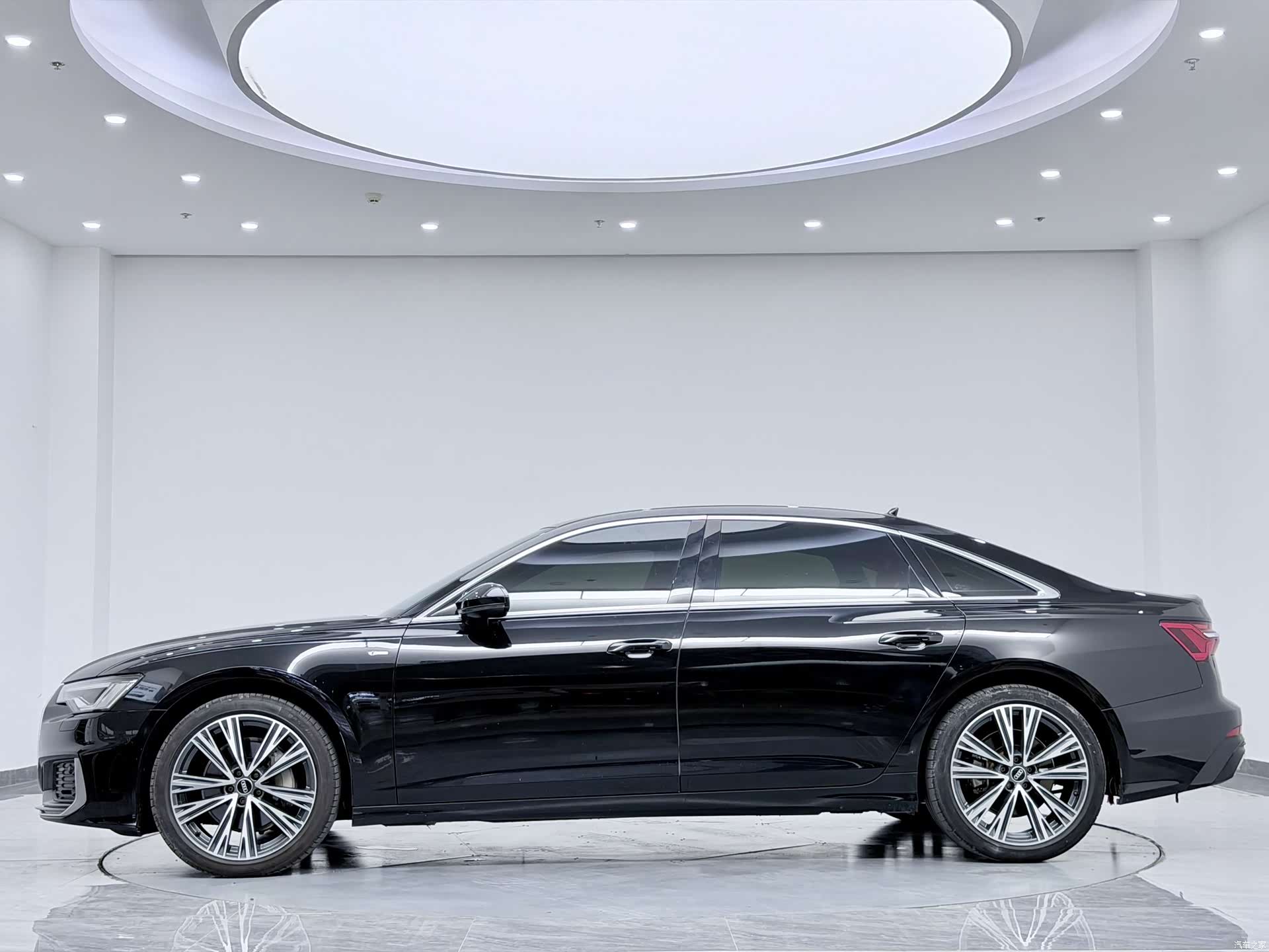 Audi A6L, 2022 4