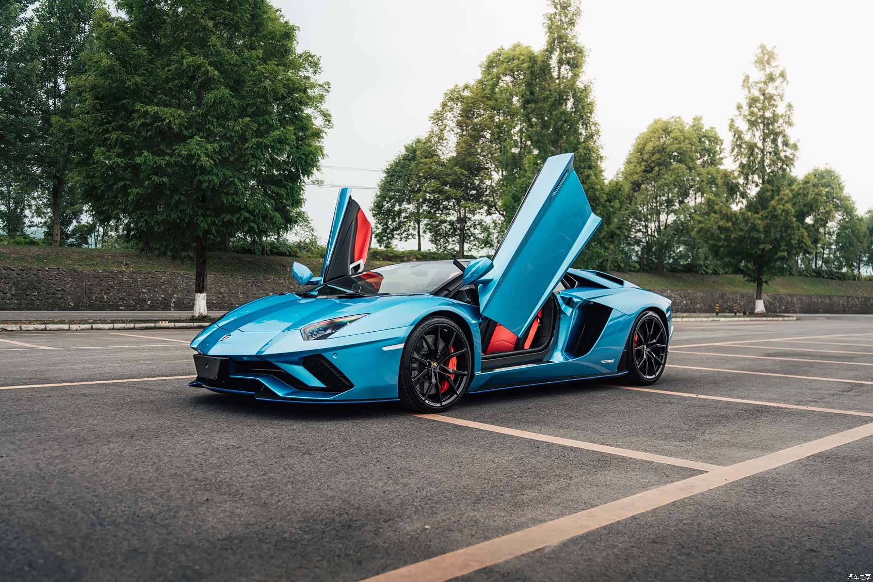 Lamborghini Aventador, 2019 4
