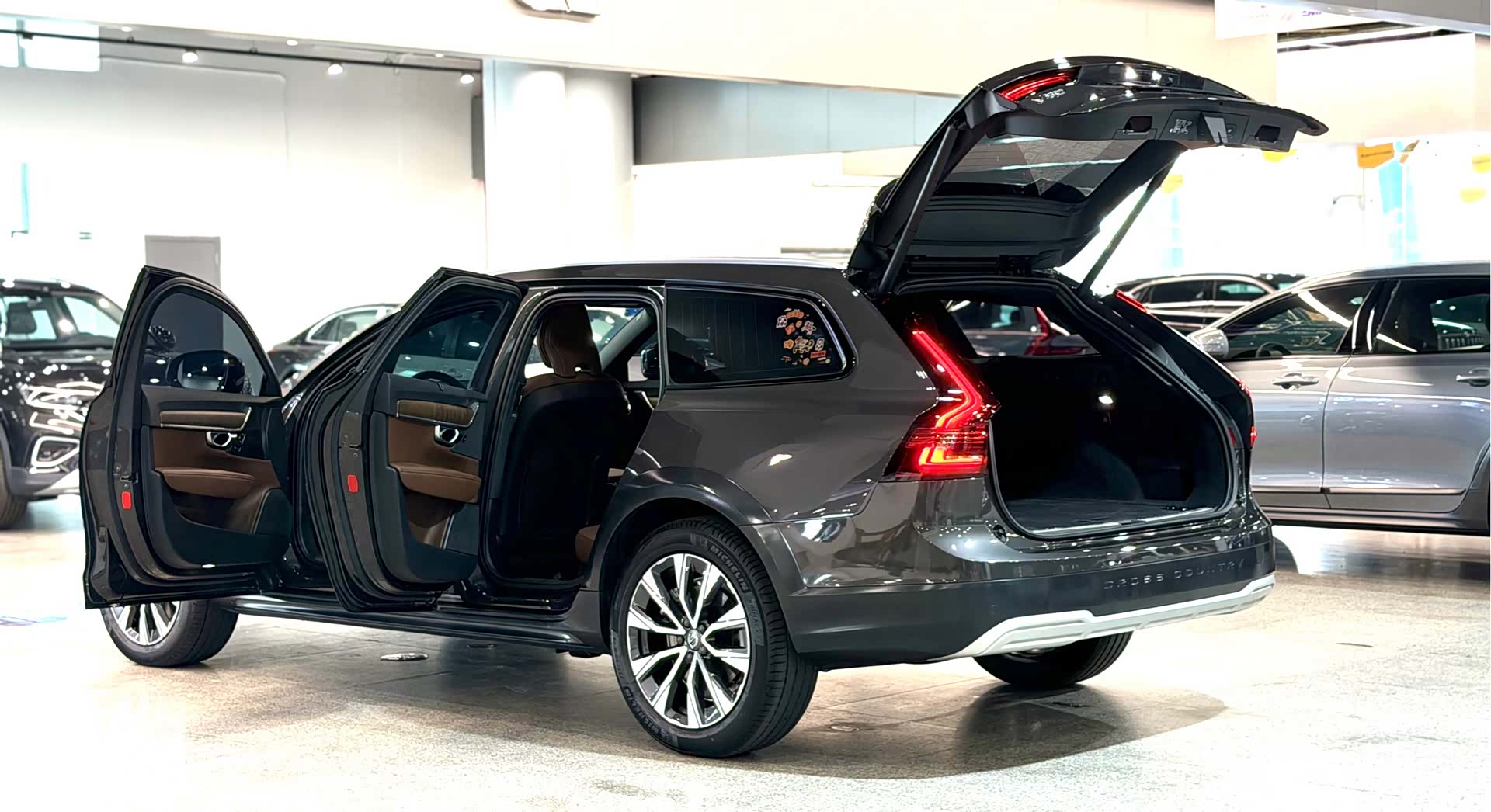 Volvo V90, 2023 27