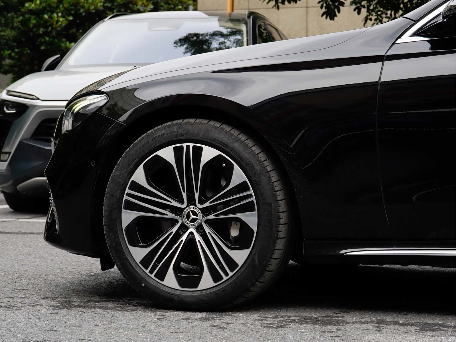 Mercedes-Benz E-Class, 2024 7