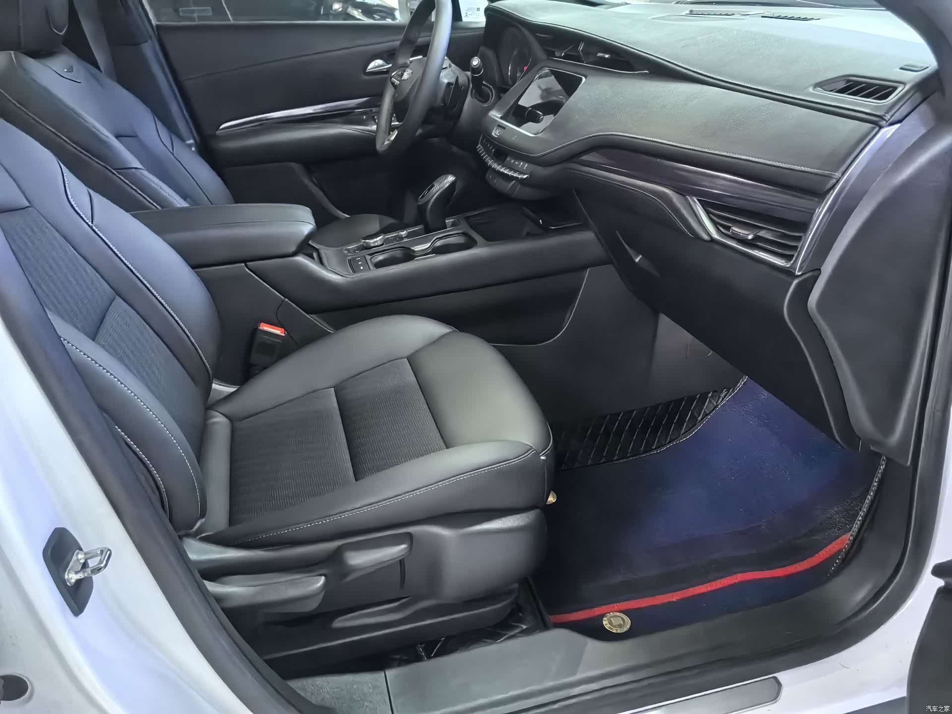 Cadillac XT4, 2021 11